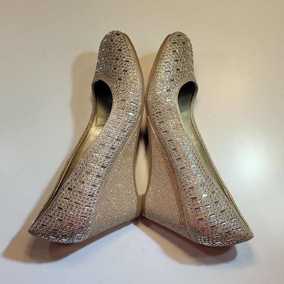 NICOLE ROUND TOE GOLD &SILVER WEDGE SHOES - Picture 13 of 16